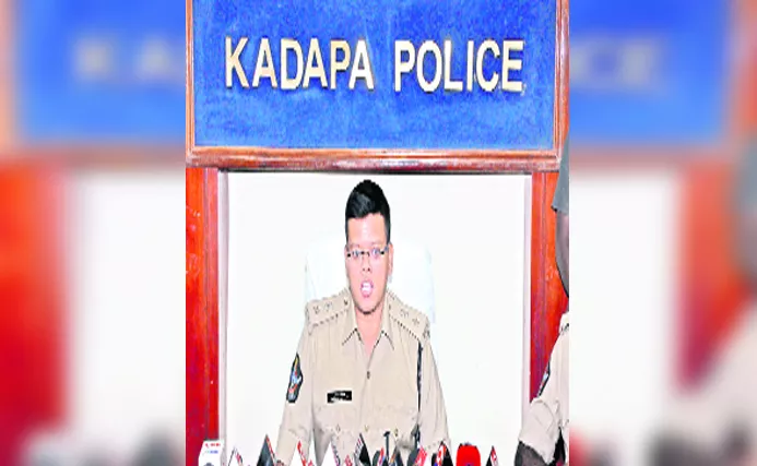 Abhishek Mahanthi Took Charges As YSR Kadapa District SP - Sakshi