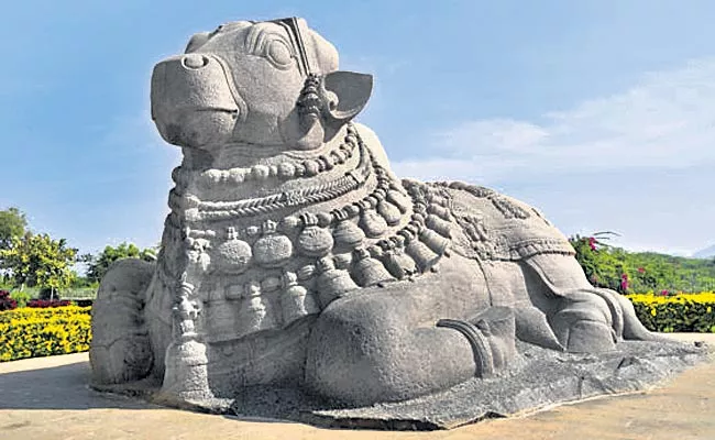 Lord Shiva in Lepakshi in Anantapur district - Sakshi