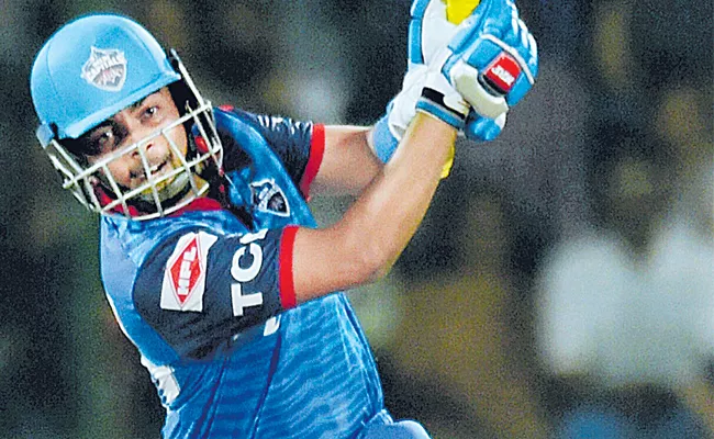 Prithvi Shaw 99 the highlight as Delhi Capitals beat KKR in Super Over - Sakshi