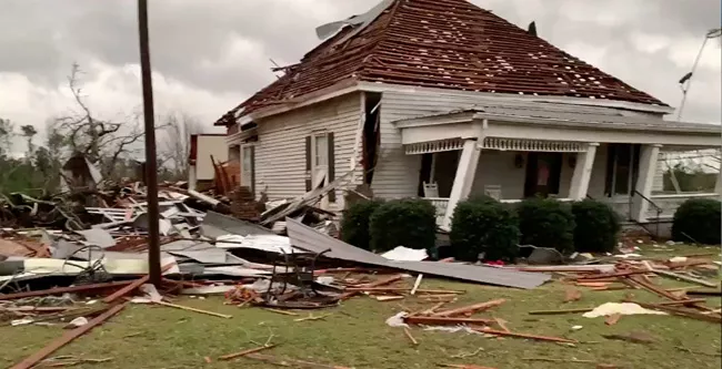 At Least 23 Dead As Tornadoes Hit Alabama - Sakshi