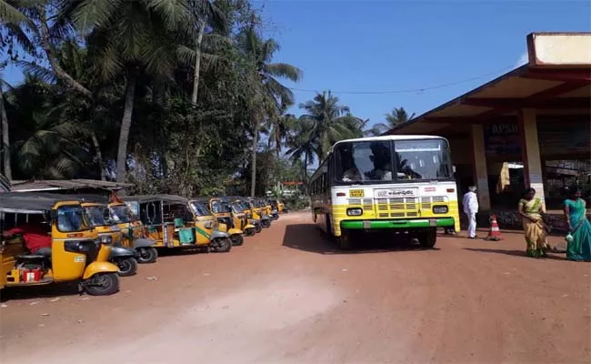 Is It A Bus Stop Or Auto Stop?  - Sakshi