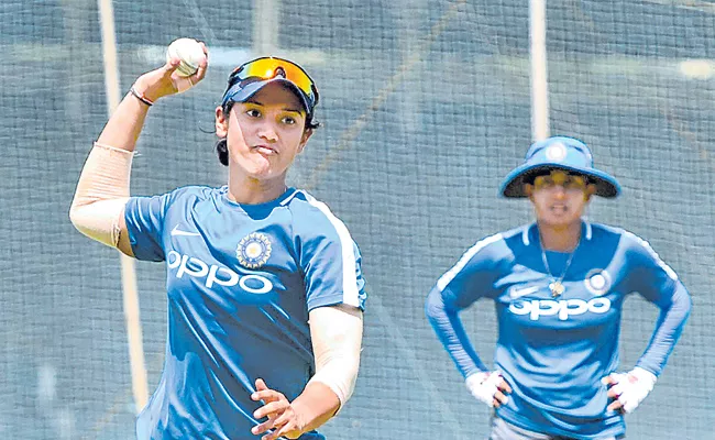  Indian women looking to bounce back against England in second T20 - Sakshi