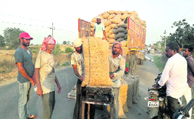 Farmers Exploitation In Nizamabad District - Sakshi