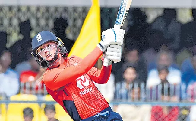 England beat India to clinch womens T20 series - Sakshi