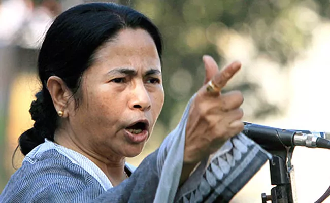 Mamata Banerjee A simple and Dynamic Leader - Sakshi