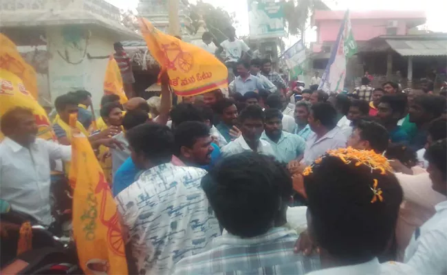 TDP Activists Blocked The YSRCP Candidate Garataiah Campaign - Sakshi