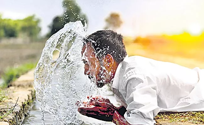 On the Way to Mecca the Pedestrian Faced Severe Difficulties With water - Sakshi