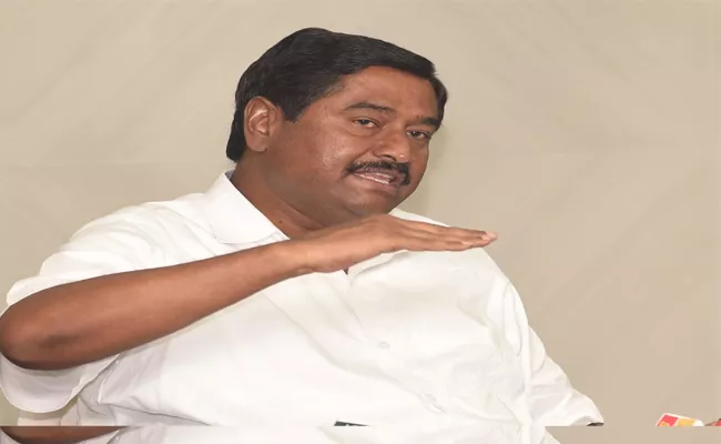 YSRCP Srikakulam MLA Candidate Dharmana Prasada Rao Fires On Gunda Laxmi Devi - Sakshi