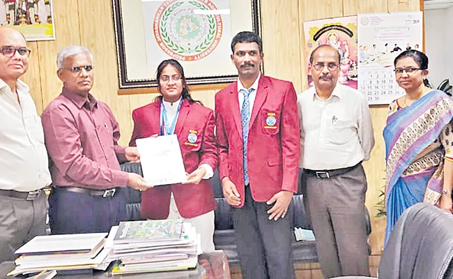 Manasa Gets Two Medals in Kick Boxing - Sakshi