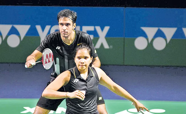 Four Indian shuttlers Enter Quarters of Singapore Open - Sakshi