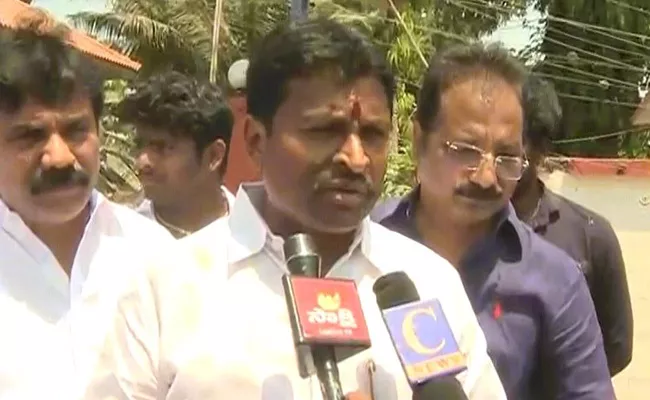 YSRCP Leaders Complaint To Vijayawada CP Against Jaleel Khan - Sakshi