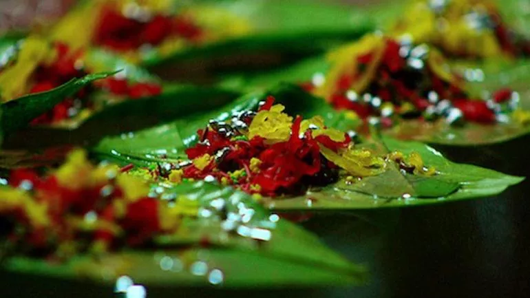 UK Leicester  Will Find You Rs 13k For Spitting Paan - Sakshi