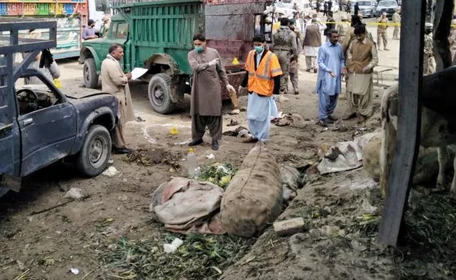 Bomb Blast In Vegetable Market In Quetta City of Pakistan - Sakshi