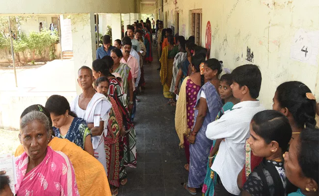 Voting Process In Srikakulam - Sakshi