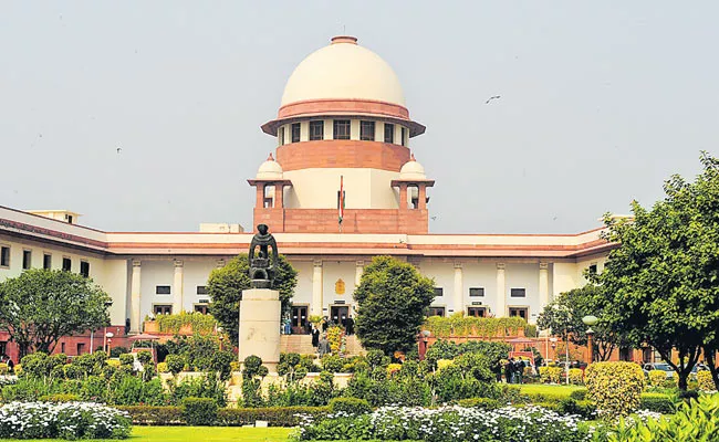 Supreme Court Orders CBI To Give Response In Mulayam Disproportionate Assets Case - Sakshi