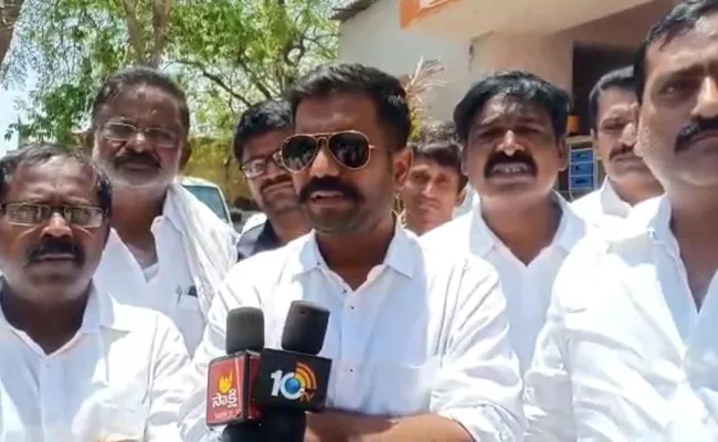 Kethireddy Venkatarami Reddy Fires On Varadapuram Suri - Sakshi