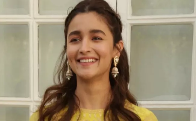 Alia Bhatt reveals she can Not Vote In Lok Sabha Elections 2019 - Sakshi