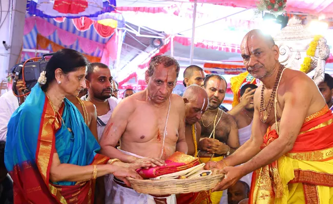 Sri Rama Navami Celebrations In Khammam - Sakshi