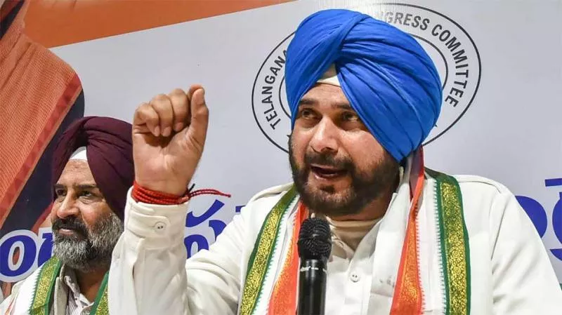 Navjot Singh Sidhu Asks Muslims To Unite Against PM Modi - Sakshi