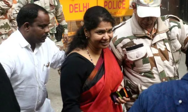 Income Tax Dept Raids Kanimozhi Tuticorin Residence - Sakshi