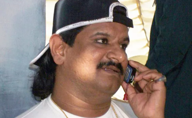 Gangster Nayeem Assets Worth Is Rs 2000 Crores - Sakshi