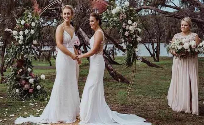 Two Women Cricketers From Australia And New Zealand Got Married - Sakshi