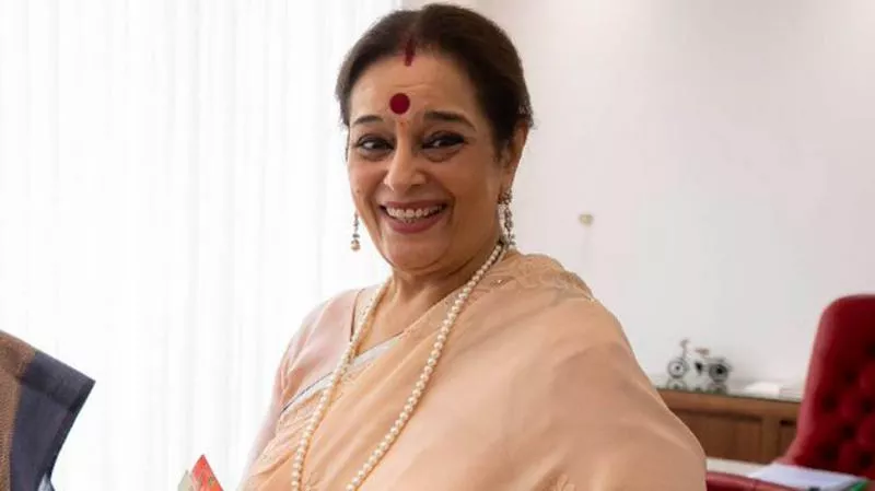 Poonam Sinha Says She Does Not Fear The Contest Against Rajnath Singh - Sakshi