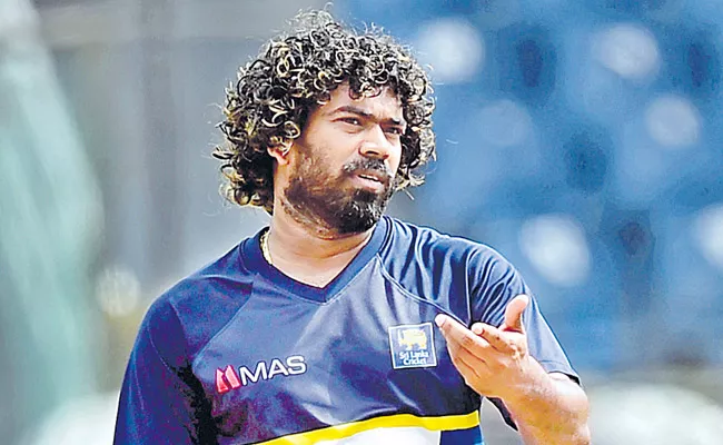 Malinga makes Sri Lanka World Cup squad - Sakshi