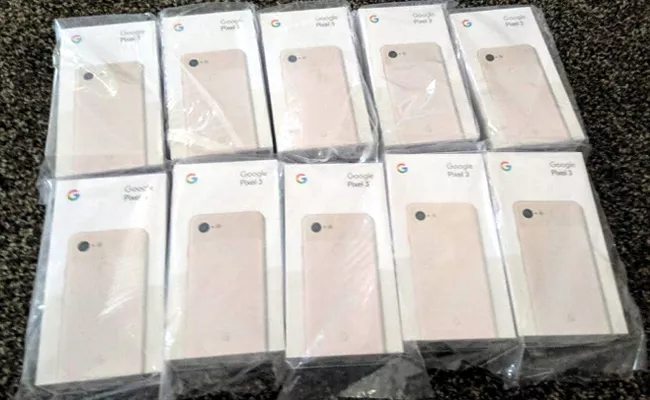 Google Gives Pixel 3 Owner 10 Replacement Phones Instead of Refund Report - Sakshi