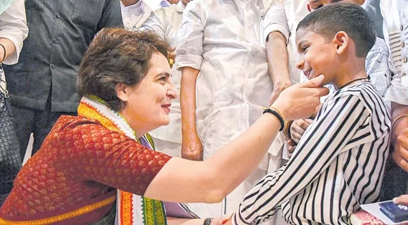 Priyanka Gandhi Election Campaign In Wayanad - Sakshi