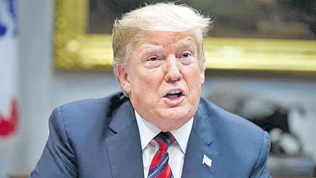 Trump mistakenly tweets Sri Lanka blasts killed 13.8 crore people - Sakshi