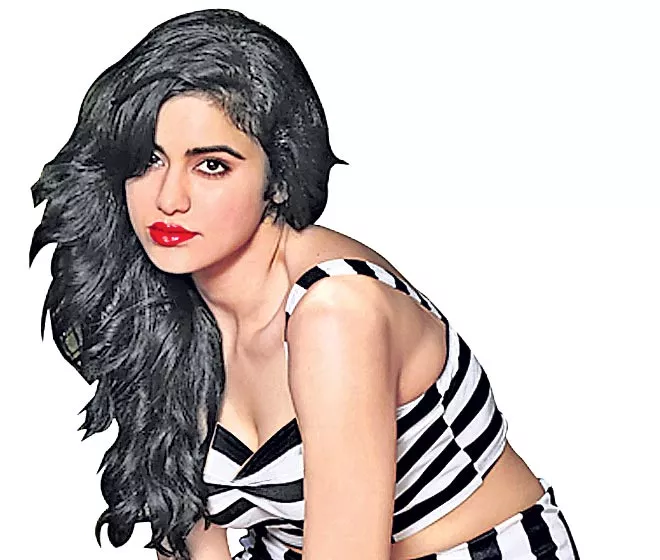 Adah Sharma To Play The Role Of A Man - Sakshi