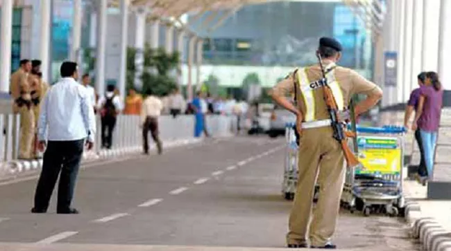 Security Tightened In South India After Sri Lanka Terror Attack - Sakshi