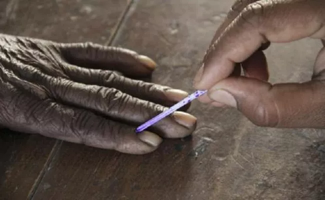 Lok Sabha Third Phase Election Polling Started - Sakshi