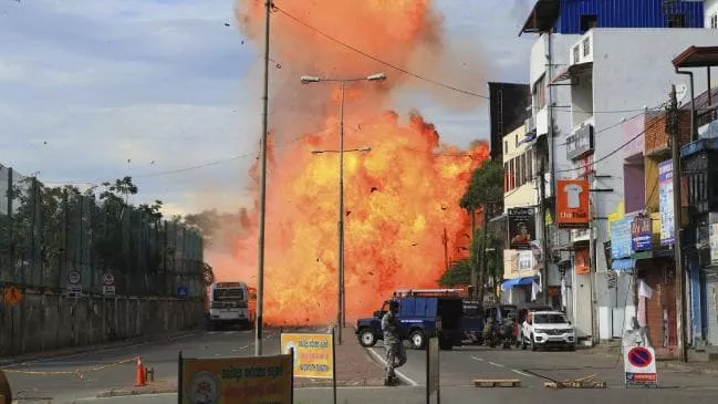 Fresh blast in Colombo, Van parked near St Anthony Church explodes - Sakshi