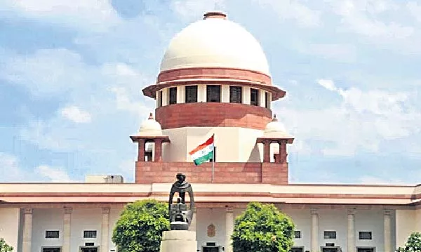 SC Special Bench calls confidential meeting with CBI, Delhi Police, IB chiefs - Sakshi