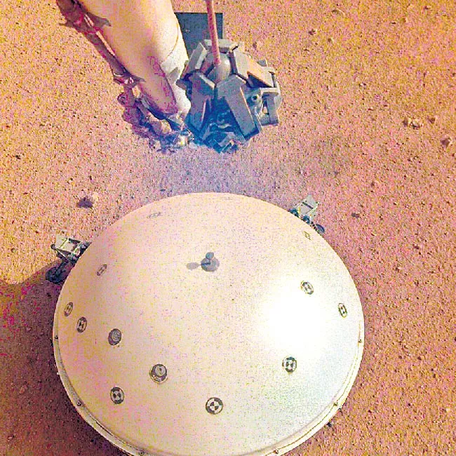 NASA'S INSIGHT LANDER CATCHES EVIDENCE OF FIRST EVER QUAKE ON MARS - Sakshi