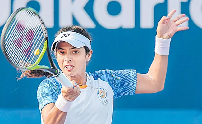 Ankita Raina loses to Zhang Kailin exits Kunming Open - Sakshi