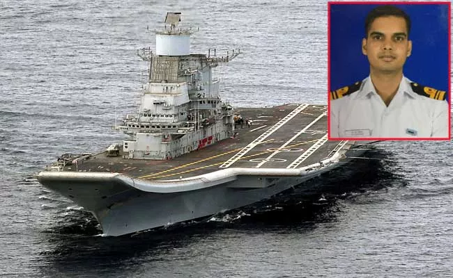 Lieutenant Commander Died In Fire Accident In INS Vikramaditya - Sakshi