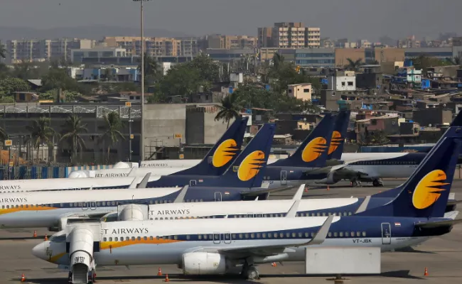 Jet Airways employee commits suicide - Sakshi