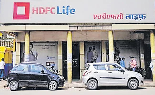 HDFC Life net inches up 5% to Rs 364 cr - Sakshi