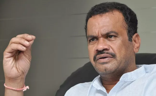 Congress Leader Komatireddy Venkat Reddy Fires On KCR Over Bommalaramaram Case - Sakshi