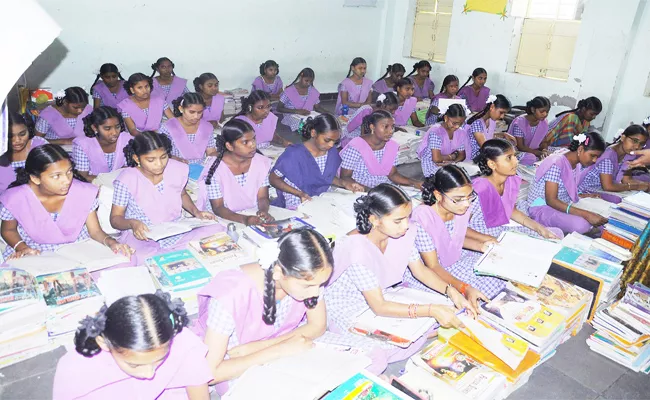 Sixth to Inter Free Education in Kasturba Gandhi Girls School - Sakshi