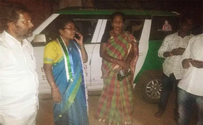 TDP Activists Threats to YSRCP Candidate Bhagyalaxmi - Sakshi