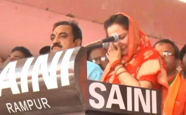 Jaya Prada Breaks Down At Rampur Rally - Sakshi