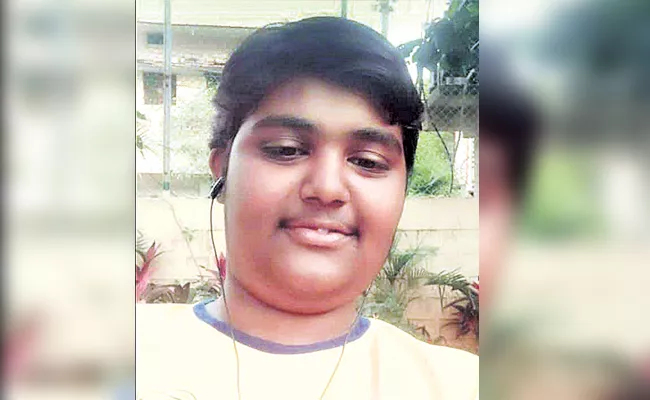 Student Commits Suicide in Hyderabad - Sakshi