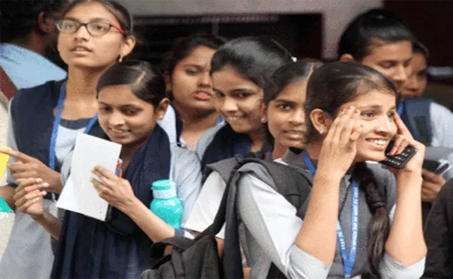 Corporate Colleges Target to Tenth Class Students - Sakshi