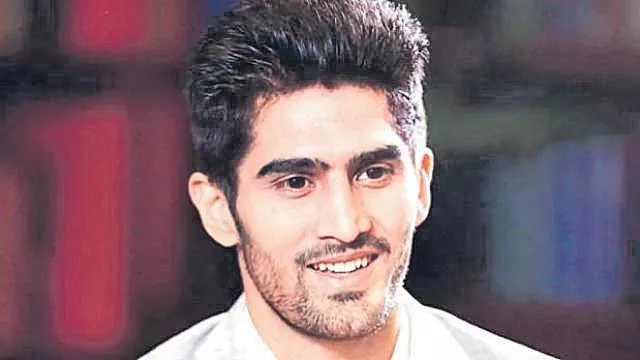 Vijender singh says I am impressed by Priyanka Gandhi's simplicity - Sakshi