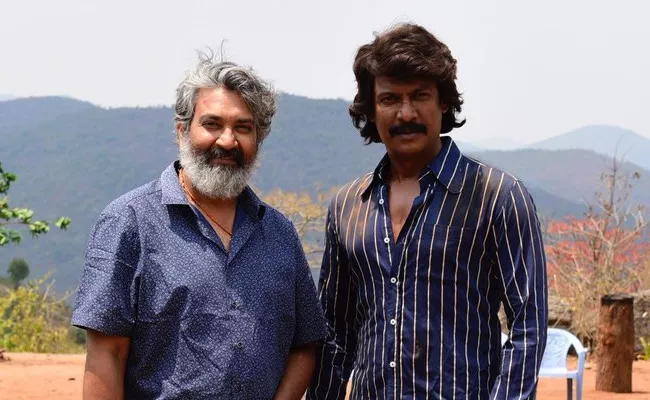 Samujthirakani With Rajamouli On The Sets of Aakashavaani - Sakshi