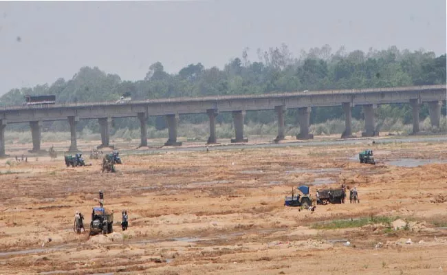 Sand Mafia In Srikakulam - Sakshi